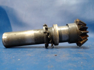2081001-4 Cessna - Pinion - Sector Gear Support